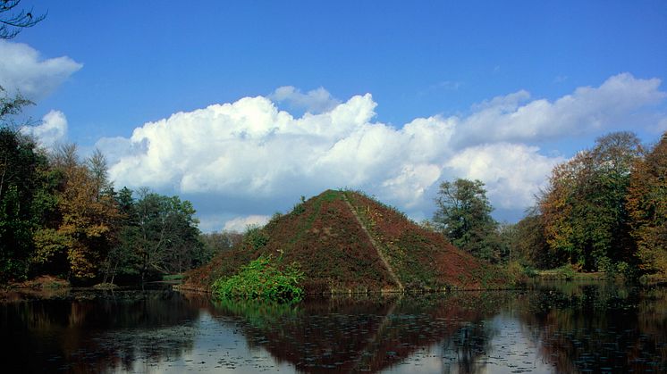 Tumulus-pyramiden over fyrst og fyrstinde Pückler-Muskau