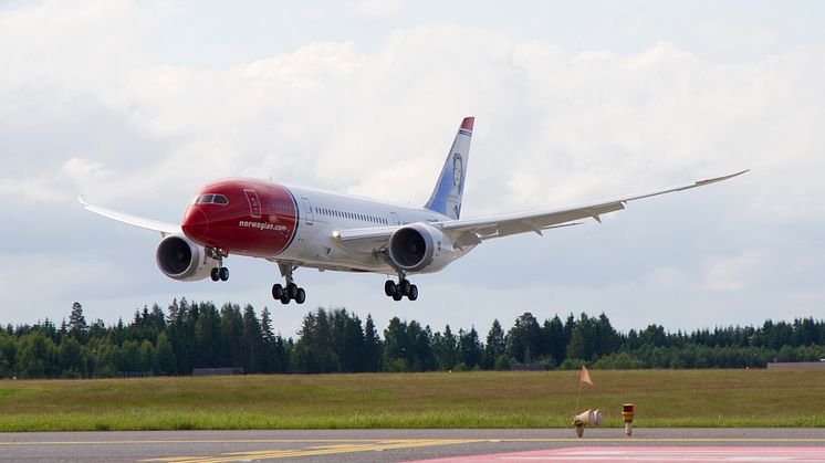 Norwegians Dreamliner landet på Gardermoen i formiddag