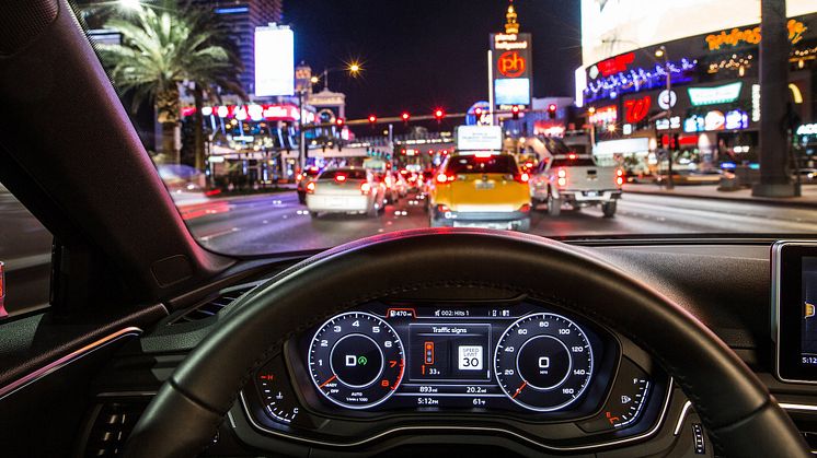 Audi kopplar upp bilarna mot trafikljusen i USA