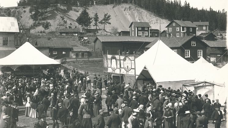 Torget i Karlskoga omkring 1895