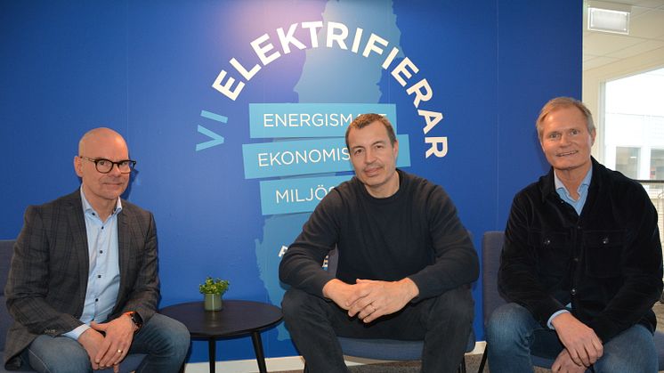 Jörgen Lundgren, Head of Services & Innovation, Rexel Sverige tillsammans med Jonas Morin, affärschef och Niclas Smedberg, CEO SoftOne