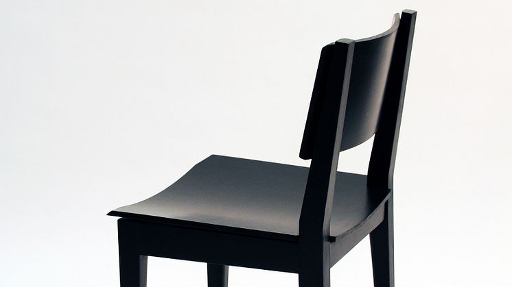 "En stol - rätt upp och ner" av Pontus Johansson