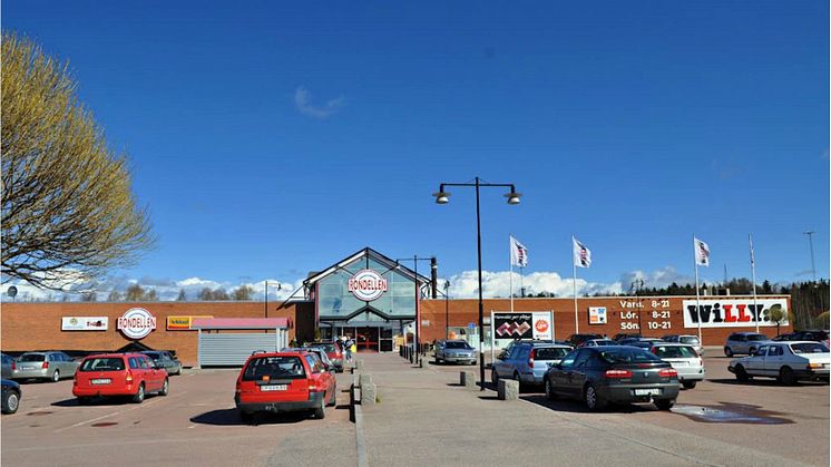 Jan Spåls Invest avyttrar tre handelsfastigheter till Granen