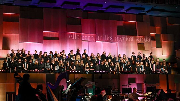 Kulturskolans barnkörer El Sistema och Pralinerna sjöng på öppningsceremonin för Eurovision 2024 i Malmö. Foto: Jonathan Strömberg