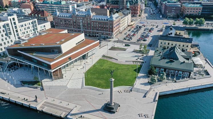 Dags för Sveriges nyaste demokratifestival, H22 Arena, på Hamntorget i Helsingborg.