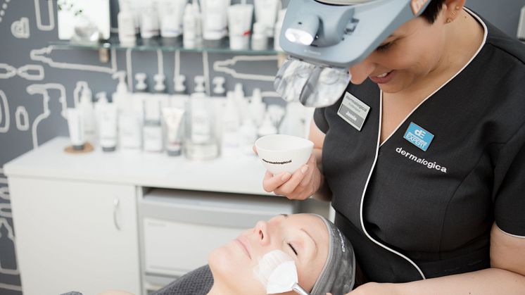 Hos Dermalogica på Götgatan 7, Stockholm, får du Dermalogicaprodukter i resestorlek som gåva när du bokar en 60-min ansiktsbehandling. Gäller hela maj 2019.