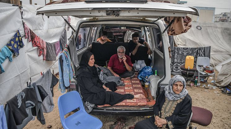 UNDP står bakom FN:s generalsekreterares krav på ett omedelbart humanitärt eldupphör i Gaza, villkorslös frigivning av gisslan och humanitärt tillträde så att hjälpsändningar kan nå civila i den omfattning som behövs. Foto: UNDP PAPP/Abed Zagout