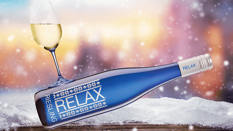 Limiterad vinteretikett för Relax Riesling som firar 21 år på den svenska marknaden.