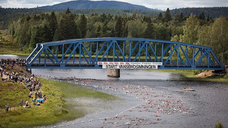 Starten vid Vansbrosimningen 2019. Foto: Mickan Palmqvist