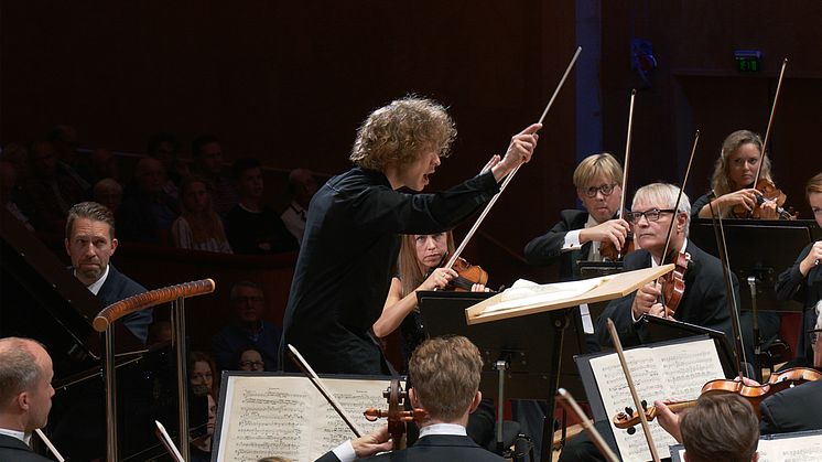 Leif Ove Andsnes spelar Griegs pianokonsert med Göteborgs Symfoniker under ledning av Santtu-Matias Rovali - på gsoplay.se i 4K!