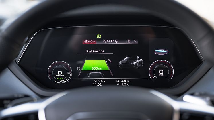 Audi cockpit med rækkevidde og aktiv navigation