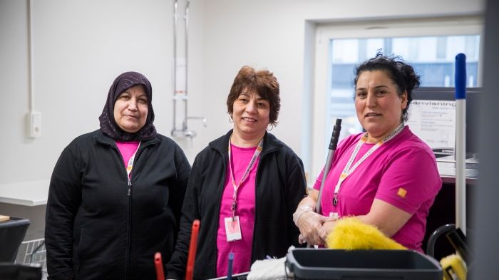Zeliha Bulduk, Fatme Alieva och Arafa Deveci är tre av kvinnorna som fått arbete genom Qvinna i Botkyrka.