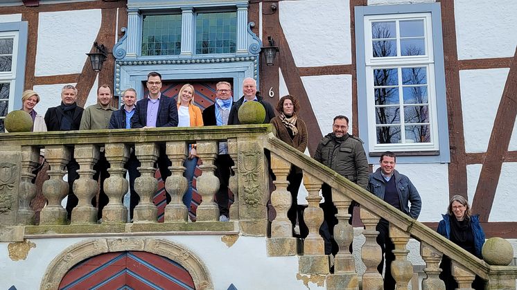 Wollen an einem Strang ziehen (v. l.): Verena Wildenhues, Günter Voß, Timoteus Peters, Maximilian Menke, Sebastian Wöhler und Leonie Koch (WW), Henning Schwarze, Frank Segin, Katharina Koßmann, Sam Seyfzadeh, Jan Norrmann und Britta Tirre.