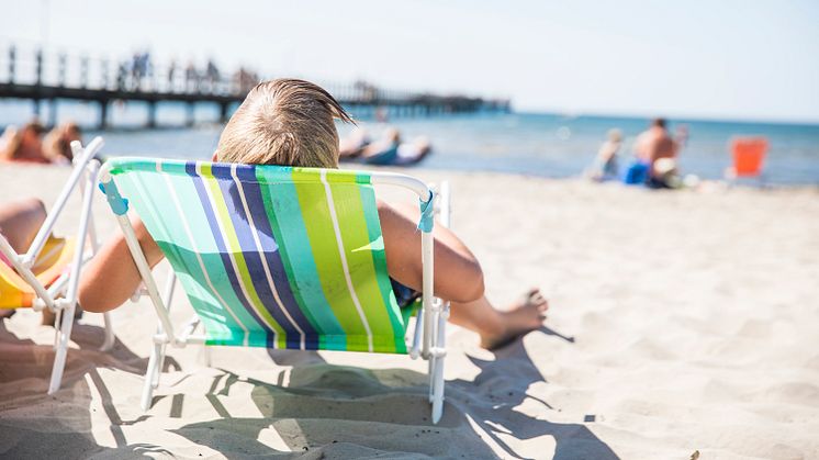 Sommardag på Skrea strand. Foto Marie Hidvi/Hidvi Group