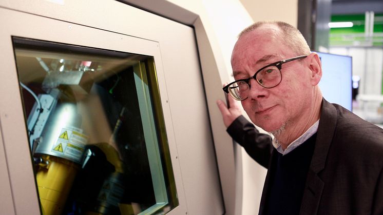 Att upptäcka defekter i komponenter utan att förstöra dem. Professor Håkan Wirdelius forskar om oförstörande provning vid Högskolan Väst. Foto: Högskolan Väst