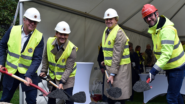 Lars Göran Andersson, vd HSB Göteborg, Hampus Magnusson (M), kommunalråd, Henrik Kant, stadsbyggnadsdirektör Göteborgs Stad och Jonas Celander, distriktschef Skanska