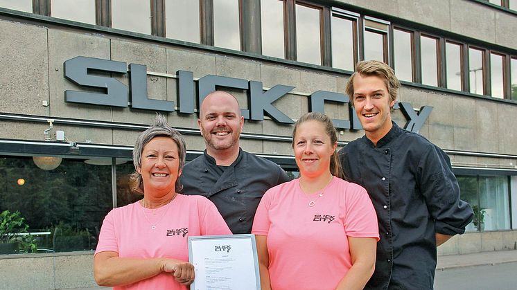Lunchligan på Slick City bjuder in stadens pensionärer. Från vänster: Karin Lindgren, Staffan Jonsson, Louise ”Lollo” Petersson och Filip Karlsson.