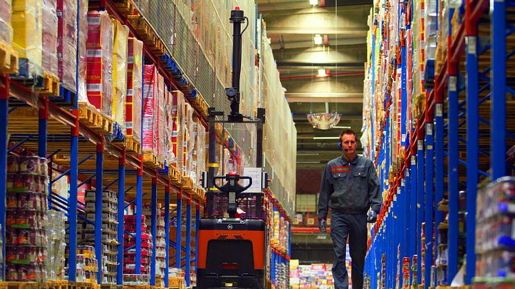 Toyota Material Handling lanserar automatisk orderplockning med BT AOP 