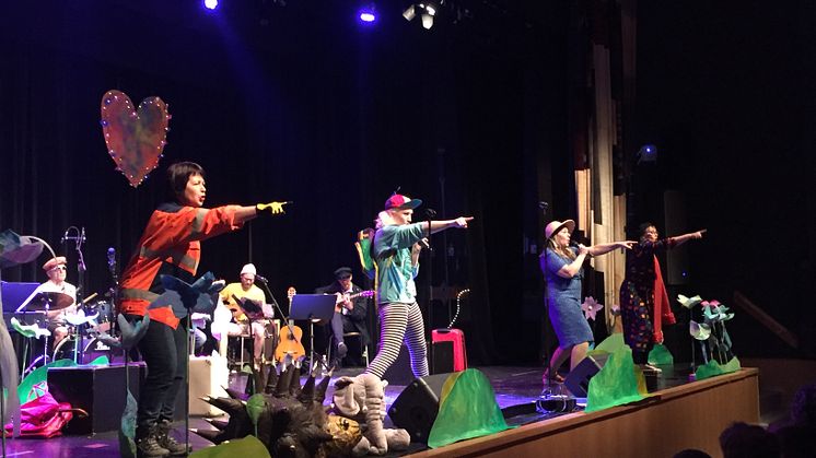Kulturskolan drar ut på allsångsturné för att möta elever på skolorna i Kungsbacka