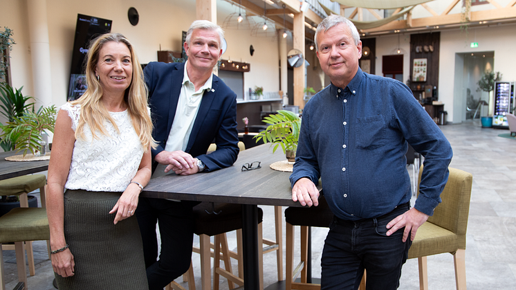 Malin Alpsten, vd och medgrundare på Bright Day Graphene tillsammans med Pelle Berglund, BizMaker och Hans Johansson, SCA under uppstartsträffen av Forest Business Accelerator.