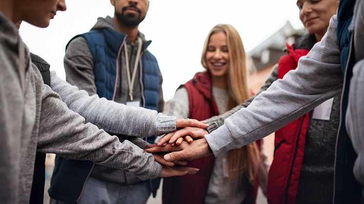 Strawberry går in som partner i projektet Rätt Kurva för att motverka gängkriminalitet 