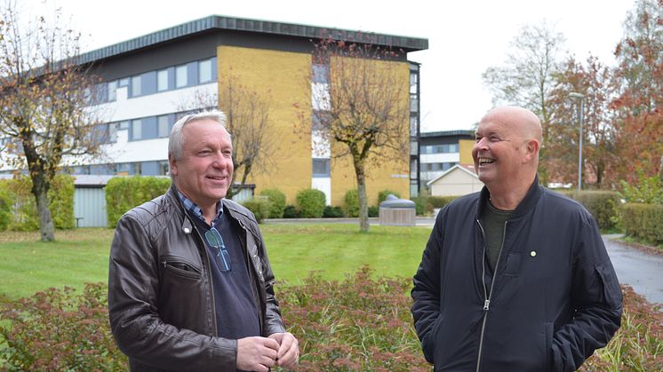 Max-Göran Forsström, ordförande, till vänster, och Bengt Laveklint, vicevärd, på brf Orion i Nässjö.