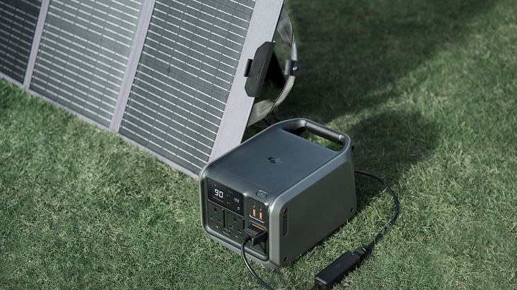 car charger plug+120w solar panel_UK.jpg