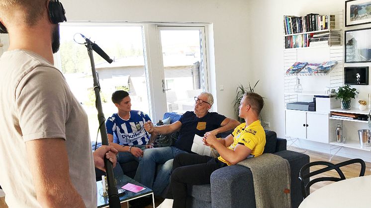William Florin, IFK Göteborg, legendaren Glenn Hyssén och Oscar Daggberg, IF Elfsborg, på plats under The Supporter Roommate Challenge.