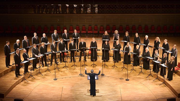 Eric Ericsons Kammarkör sjunger Brahms tillsammans med Gävle Symfoniorkester