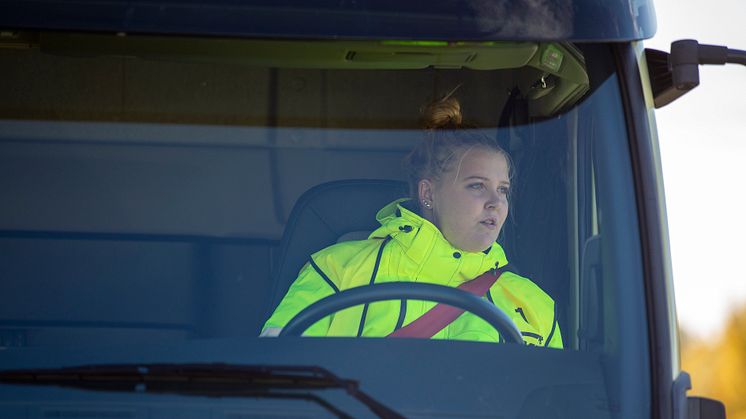 Av de lastbilsförare som anställdes förra året var 17 % kvinnor. Foto Liza Simonsson