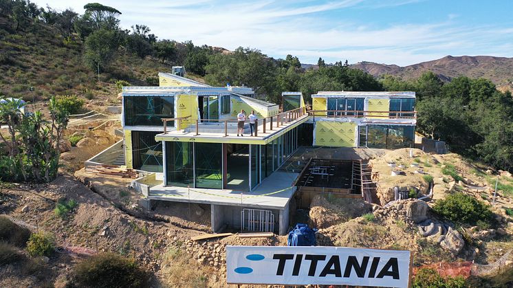 Titania säljer i Malibu för 14,1 miljoner USD