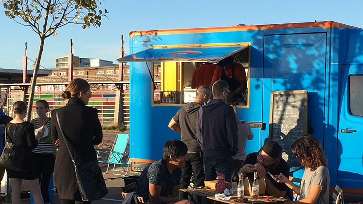 ​På lördag firar vi streetfood i city