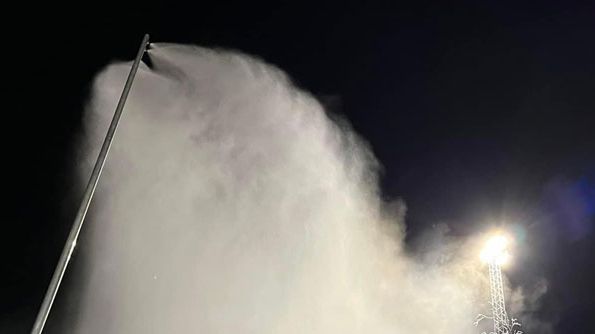 Snökanonerna på Lindbäcksstadion har jobbat på och längdskidspåren öppnar redan i helgen. Foto: Piteå kommun