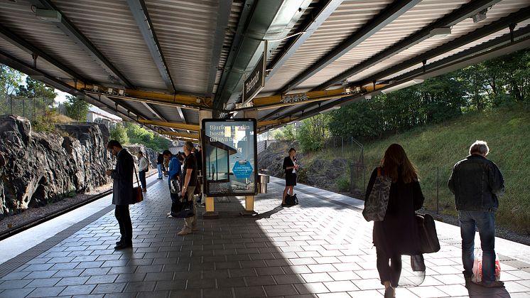 Höjd ersättning för den som blir försenad i kollektivtrafiken