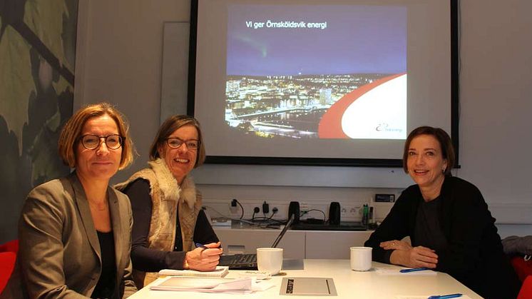 Riksdagsledamot på besök hos Övik Energi för att diskutera fibernätets roll