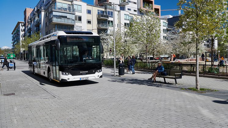 Der Scania Citywide BEV ist auch bei der virtuellen Scania Automobilausstellung zu erleben. 