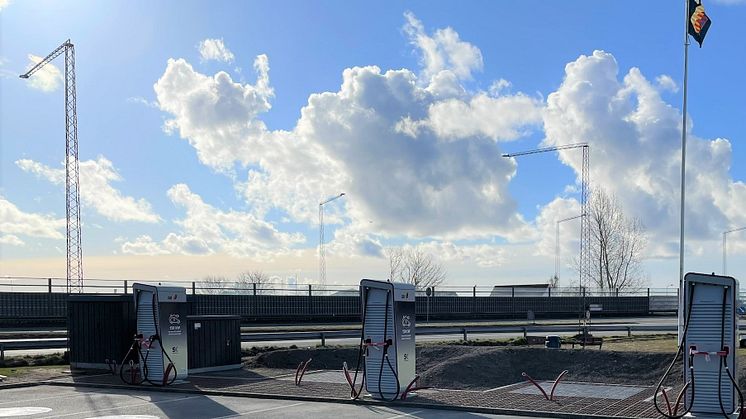 Lettere at lade elbilen: Q8 Frederikshavn åbner lynladere