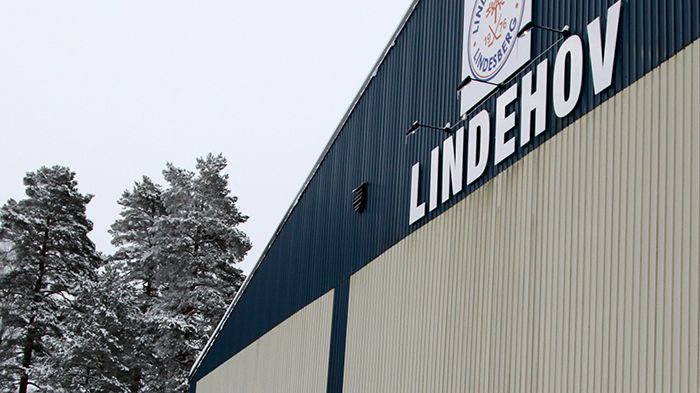 Lindlövens IF har funnits i nuvarande format sedan 1976 och håller till i ishallen i Lindesberg. 