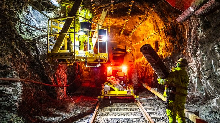 Tunellsikring er en viktig del av vedlikeholdsarbeidet i sentrumstunellen. Foto: Katrine Holland/Sporveien.