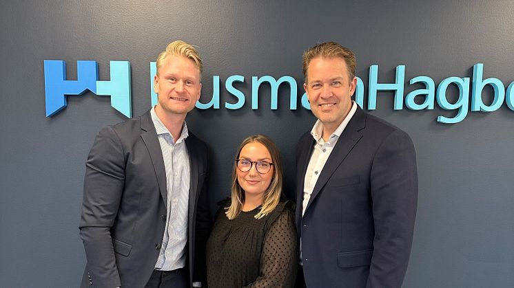 Franchisetagarna för HusmanHagberg i Linköping, fr v: Marcus Piehl, Ronja Westh och Tobias Svärd.