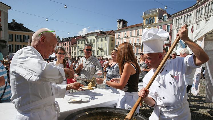 Tessiner Risotto-Meisterschaft auf der Piazza Grande in Locarno © Garbani