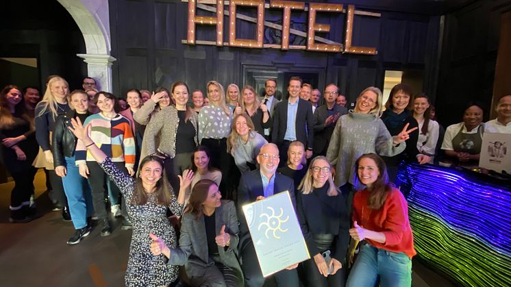 ÅRETS HOTELLKJEDE: Nordic Choice Hotels feirer prisen fra Grand Travel Awards.