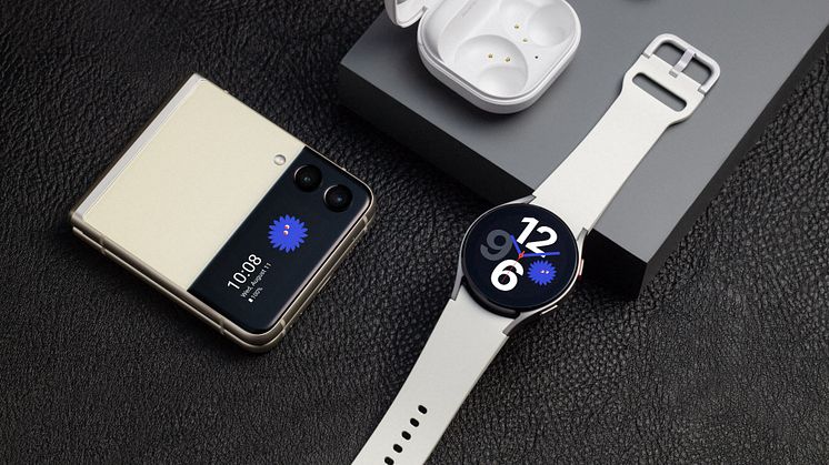 Samsung-ZFlip3+Watch4+Buds2.jpg