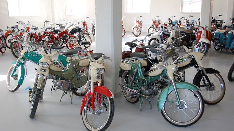 ​Världens största samling Puch-mopeder till salu