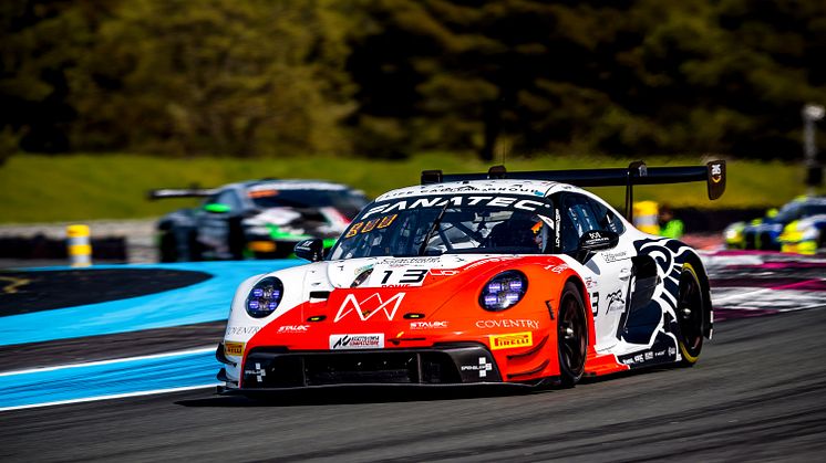 GT World Challenge: Bastian Buus i hård kamp på Paul Ricard