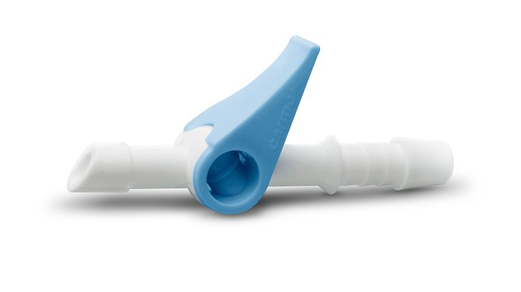 As a world first, Carmo has designed and developed a fully moulded turn valve for urine collection bags and other medical bags. The patented valve is presented at the Compamed fair in Germany in November. Photo: Carmo A/S
