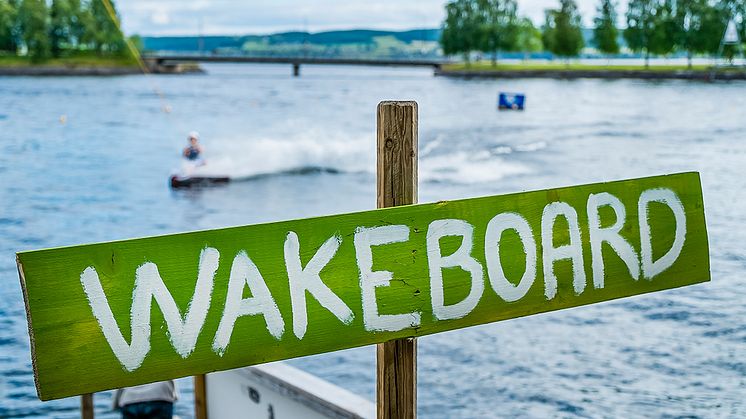 Destination Östersund köper Surfbuktens wakeboardanläggning och café.