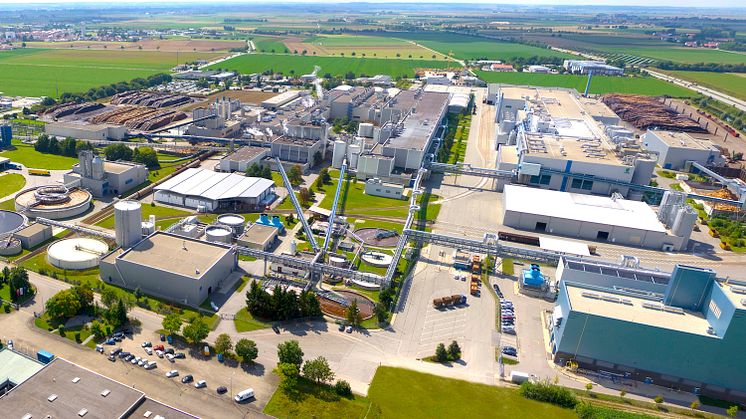 Mehr Strom aus dem Netz beziehen im Sommer, mehr eigenen Strom ins Netz einspeisen im Winter: Die Papierfabrik von UPM in Plattling ist Reallabor im Projekt InFlexLab. Im Jahresverlauf soll mehr grüner Strom regional genutzt werden.