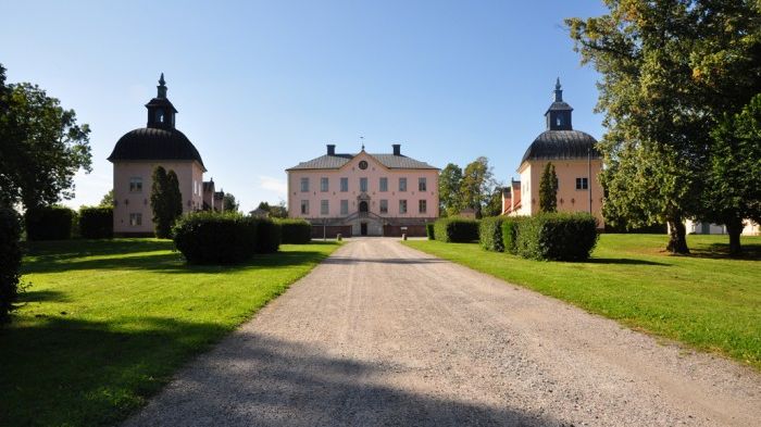 hesselby_slott_fasad_sommar