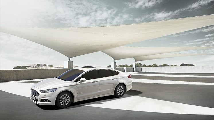 Ford Mondeo Hybrid tarjoaa tehoa ja polttoainetaloudellisuutta